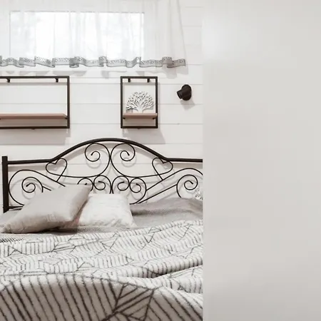 2 Bedroom Pet Friendly In Wilcze (Greater Poland)