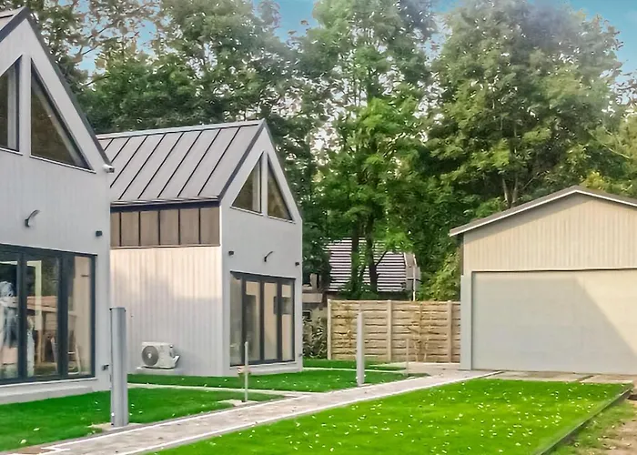 2 Bedroom Pet Friendly In