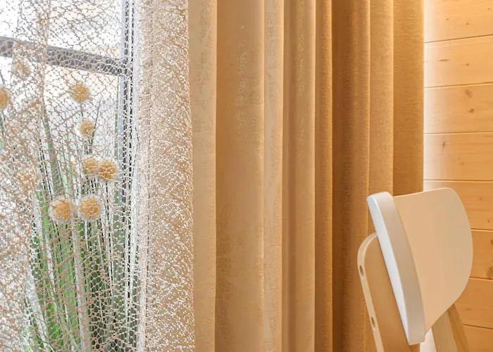 2 Bedroom Pet Friendly In *